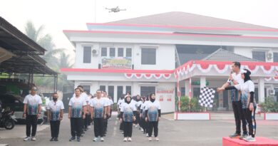 Semarak Hari Lahir Kejaksaan RI ke-81, Kejaksaan Negeri Hulu Sungai Selatan Gelar Jalan Sehat Bersama